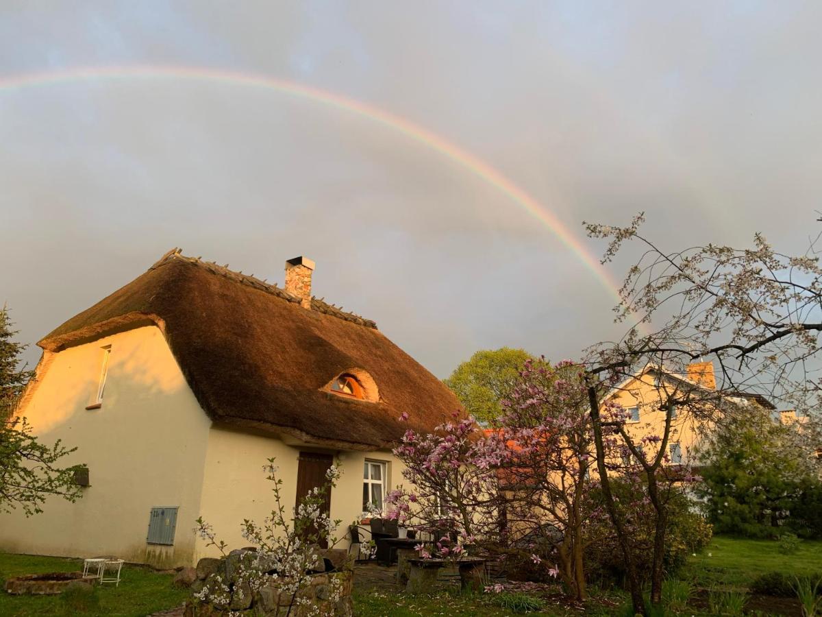 Oaza Pod Strzecha Klimatyczny Dom Z 3 Sypialniami Na Wylacznosc Z Kominkiem I Duzym Ogrodem Ustronie Morskie Esterno foto